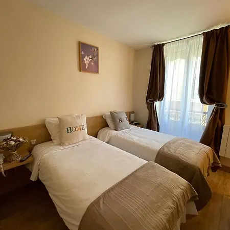 Tipi Hotel 2*