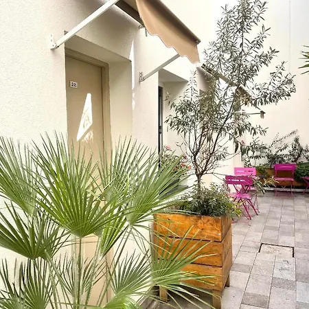 Tipi Hotel 2*