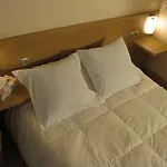 Tipi 2* Paris